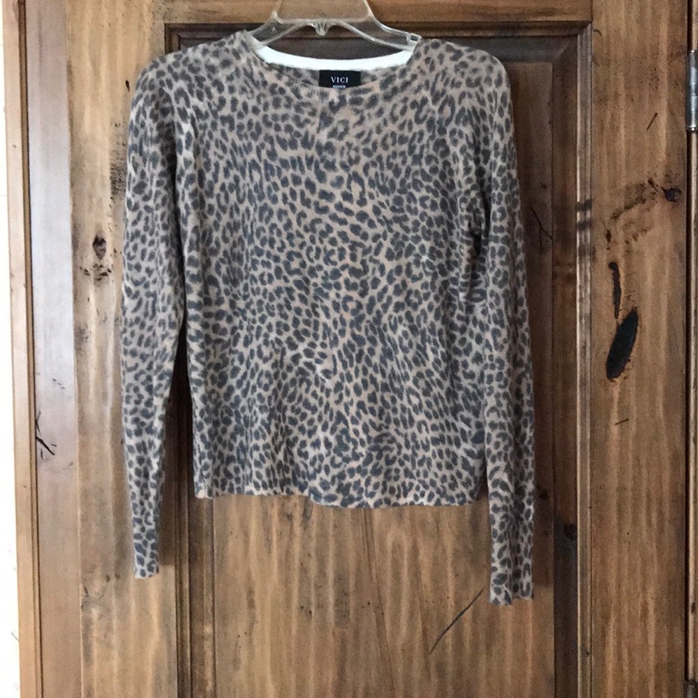 VICI LEOPARD GREY/CAMEL SWEATER SZ M